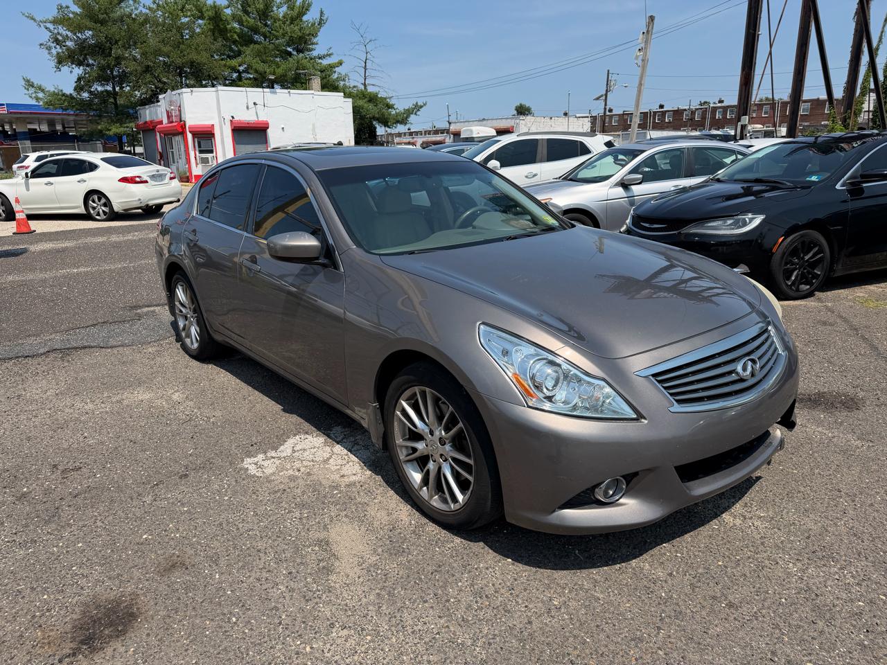 Infiniti G37 Sedan 4dr x AWD 2011