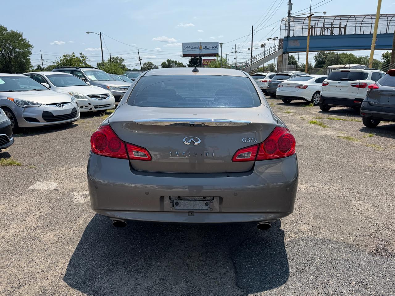 Infiniti G37 Sedan 4dr x AWD 2011