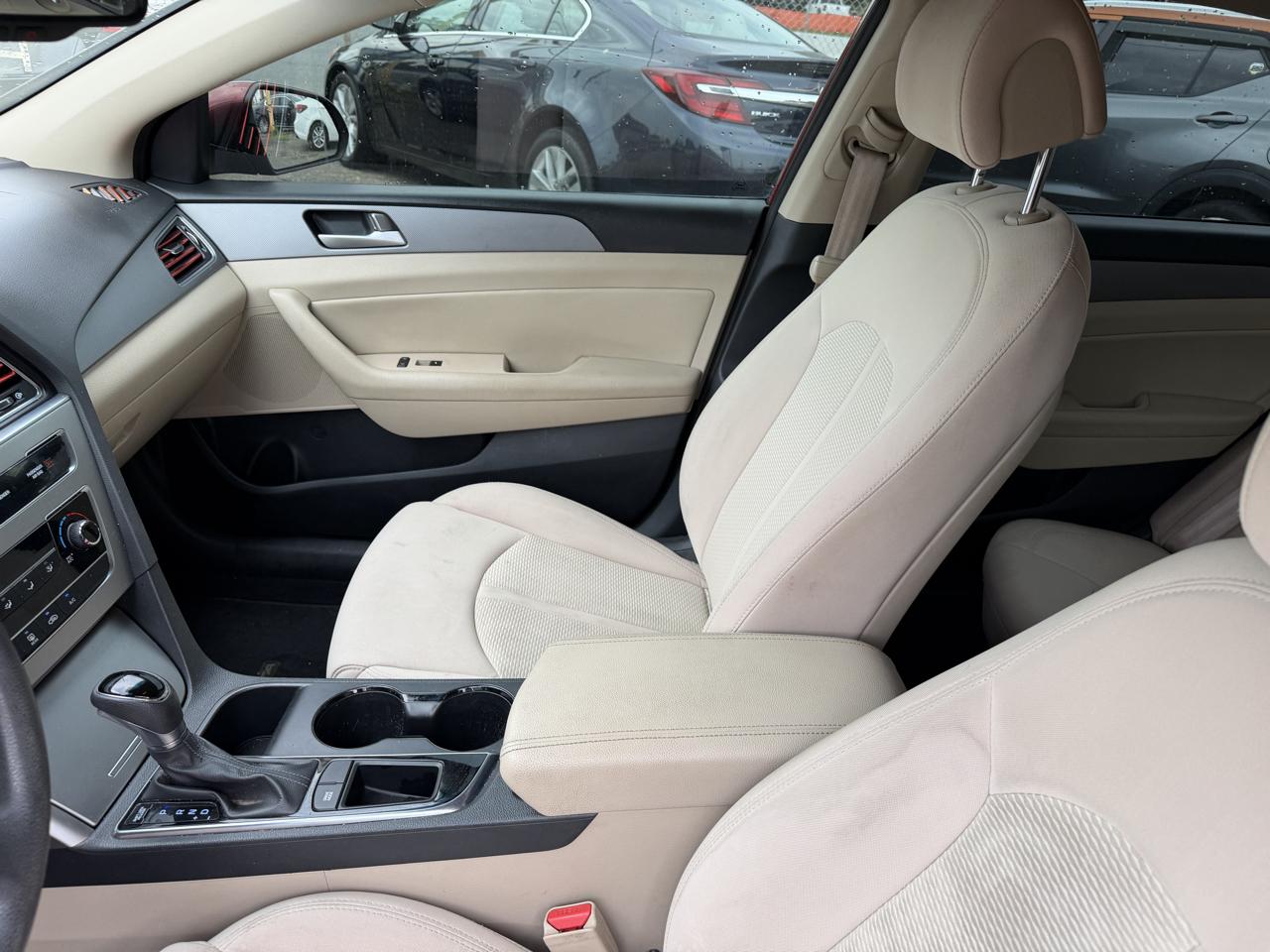 Hyundai Sonata 4dr Sdn 2.4L SE PZEV 2015