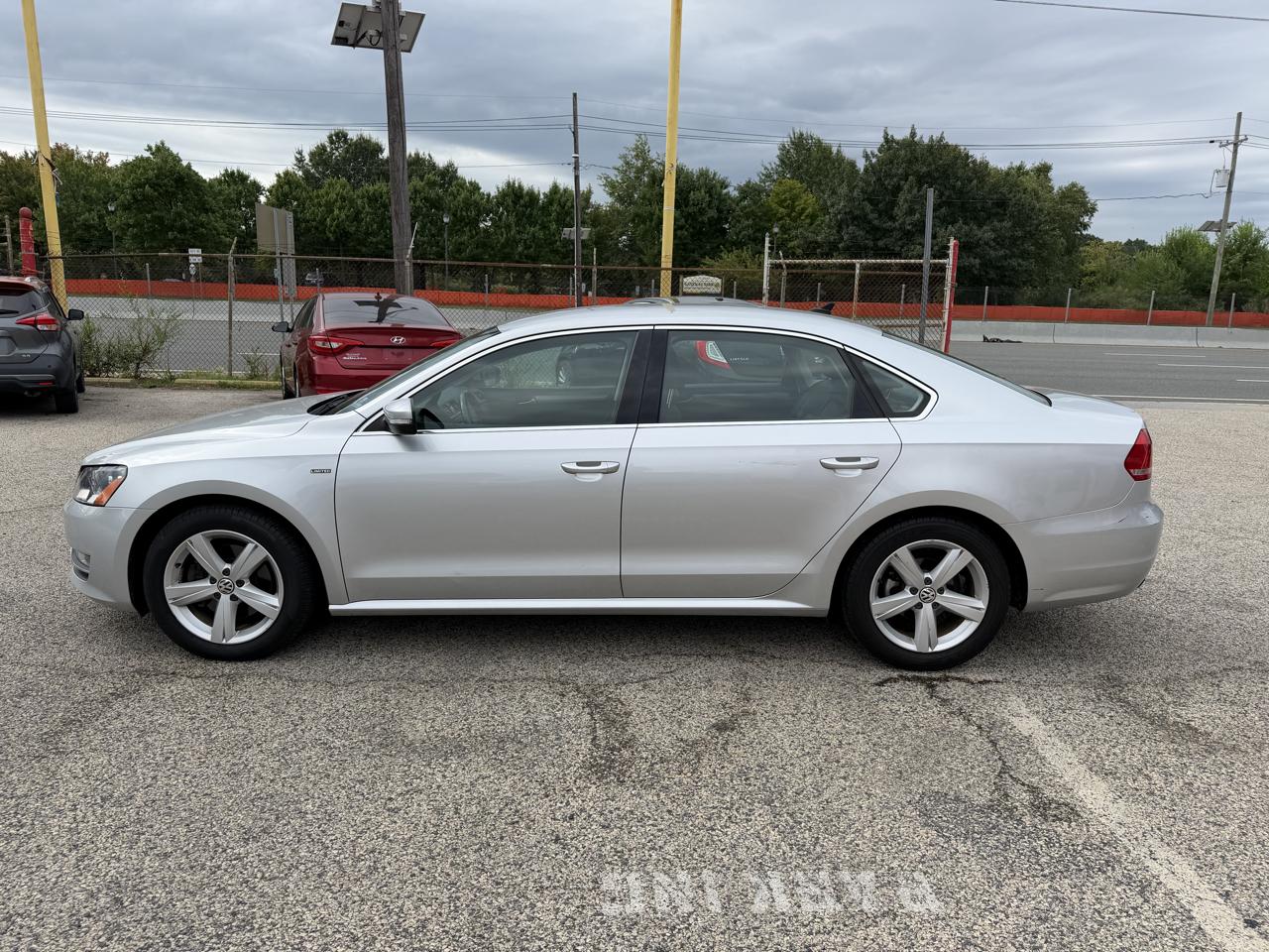 Volkswagen Passat 4dr Sdn 1.8T Auto S PZEV 2015