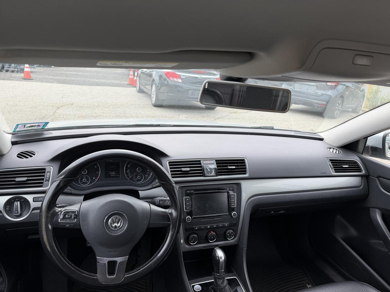 Volkswagen Passat 4dr Sdn 1.8T Auto S PZEV 2015