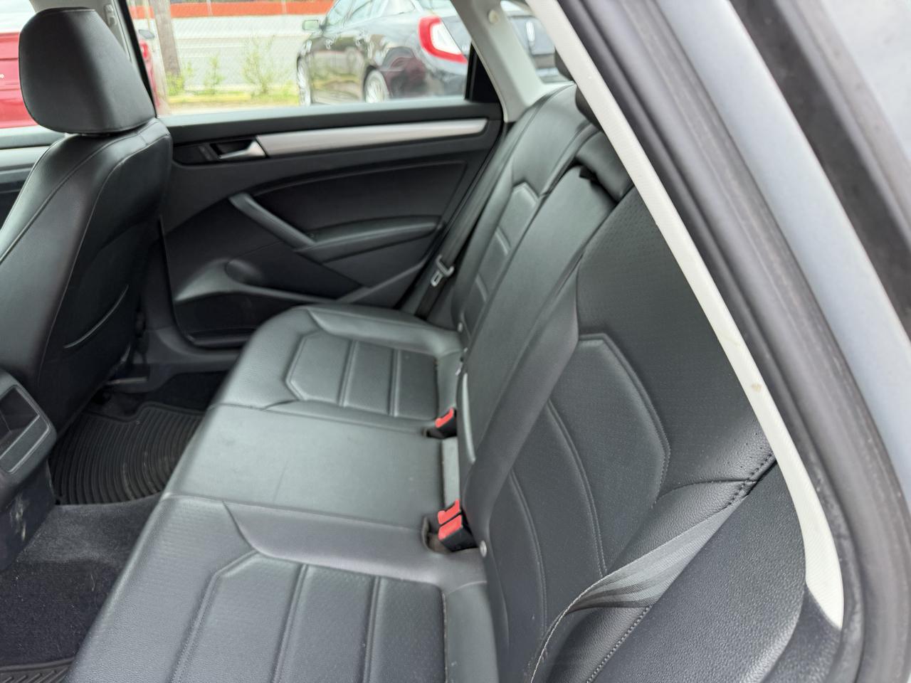 Volkswagen Passat 4dr Sdn 1.8T Auto S PZEV 2015