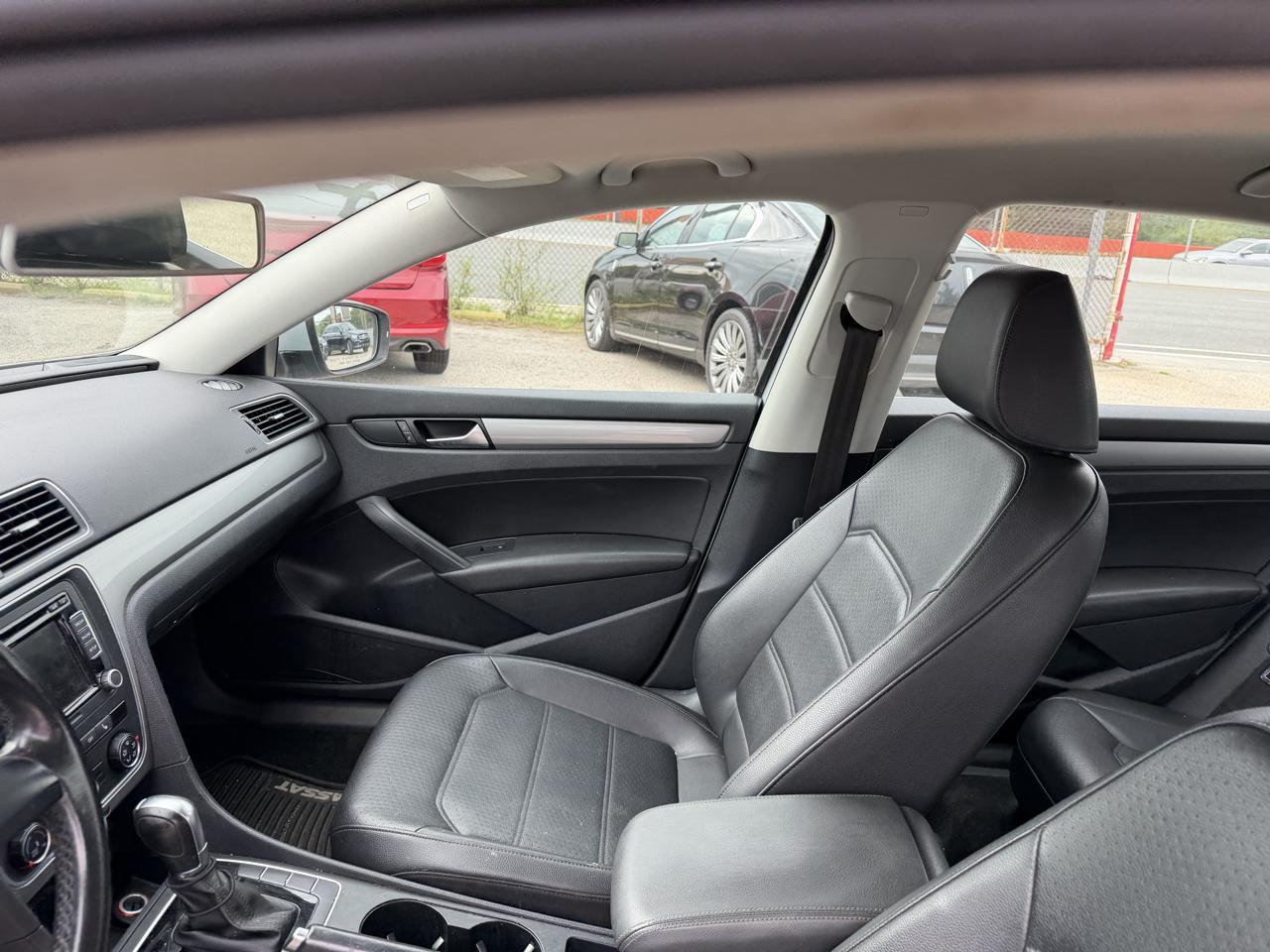 Volkswagen Passat 4dr Sdn 1.8T Auto S PZEV 2015