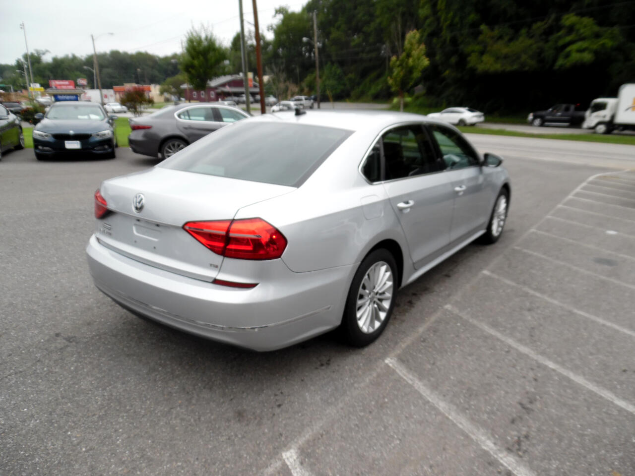 Volkswagen Passat 4dr Sdn 1.8T Auto SE PZEV 2016 Volkswagen Passat 4dr Sdn 1.8T Auto SE PZEV 2016