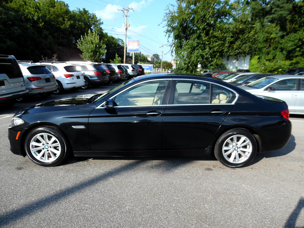 BMW 5 Series 4dr Sdn 528i xDrive AWD 2014 BMW 5 Series 4dr Sdn 528i xDrive AWD 2014