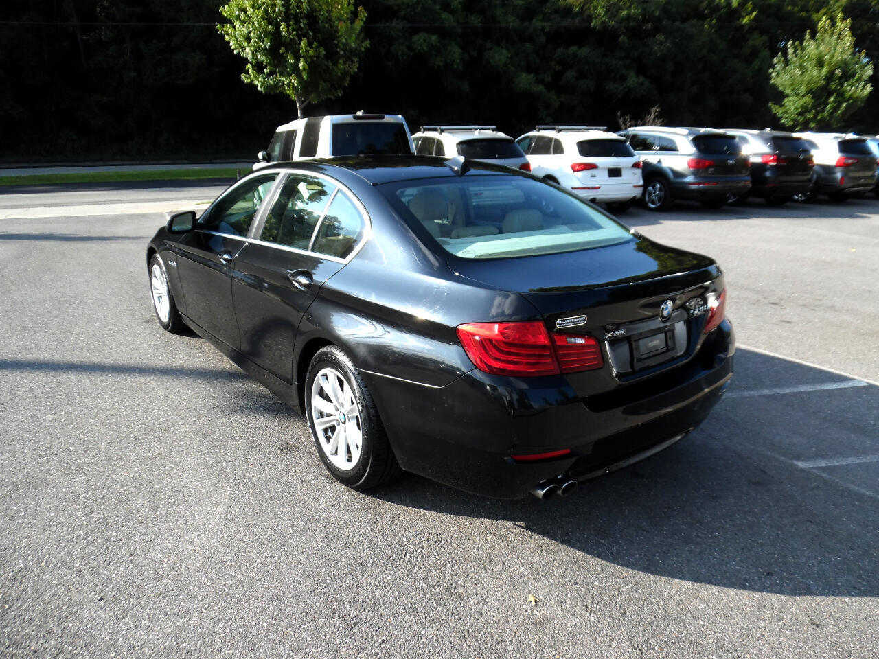 BMW 5 Series 4dr Sdn 528i xDrive AWD 2014 BMW 5 Series 4dr Sdn 528i xDrive AWD 2014