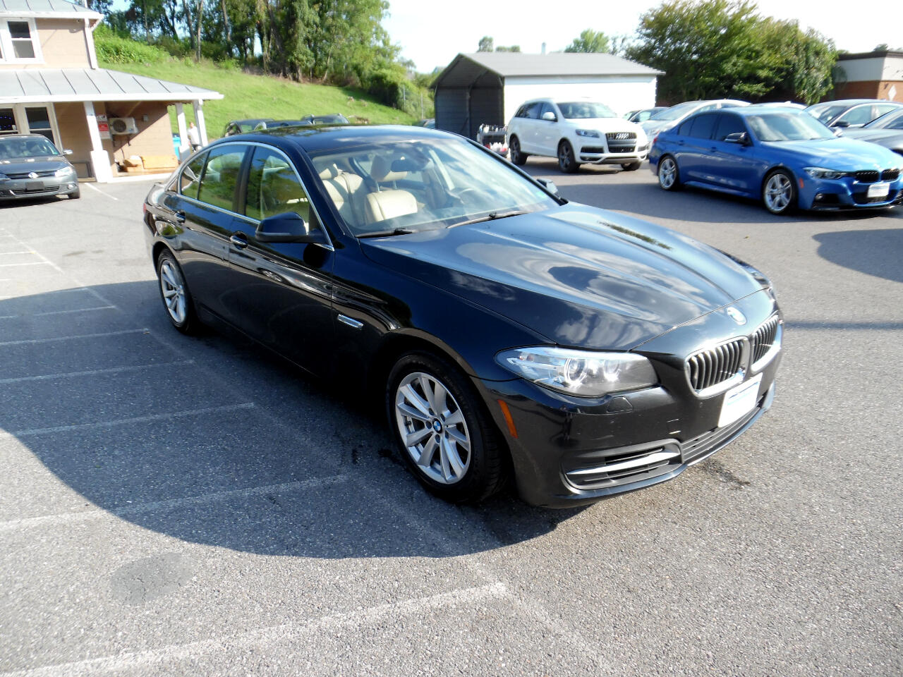 BMW 5 Series 4dr Sdn 528i xDrive AWD 2014 BMW 5 Series 4dr Sdn 528i xDrive AWD 2014