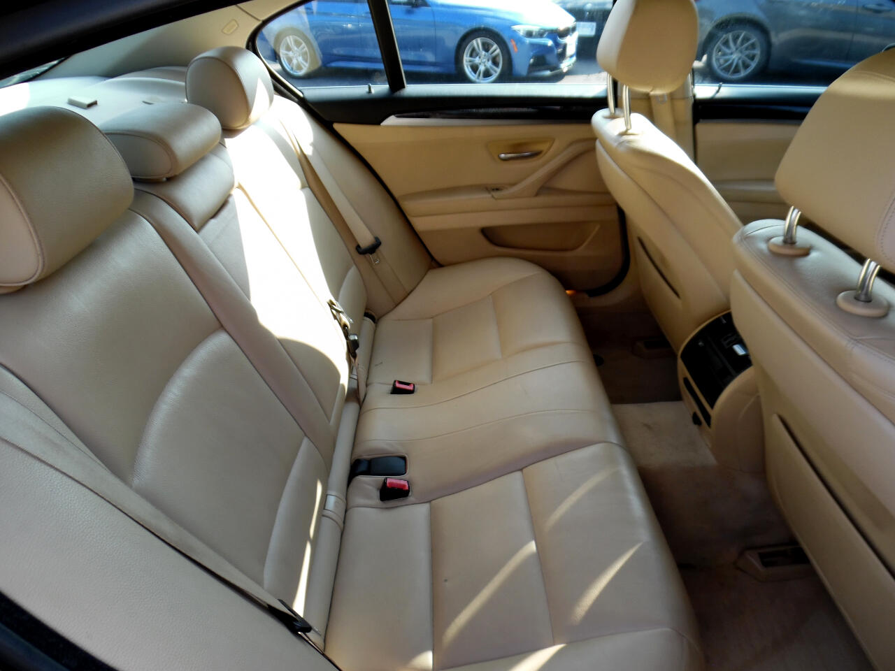 BMW 5 Series 4dr Sdn 528i xDrive AWD 2014 BMW 5 Series 4dr Sdn 528i xDrive AWD 2014