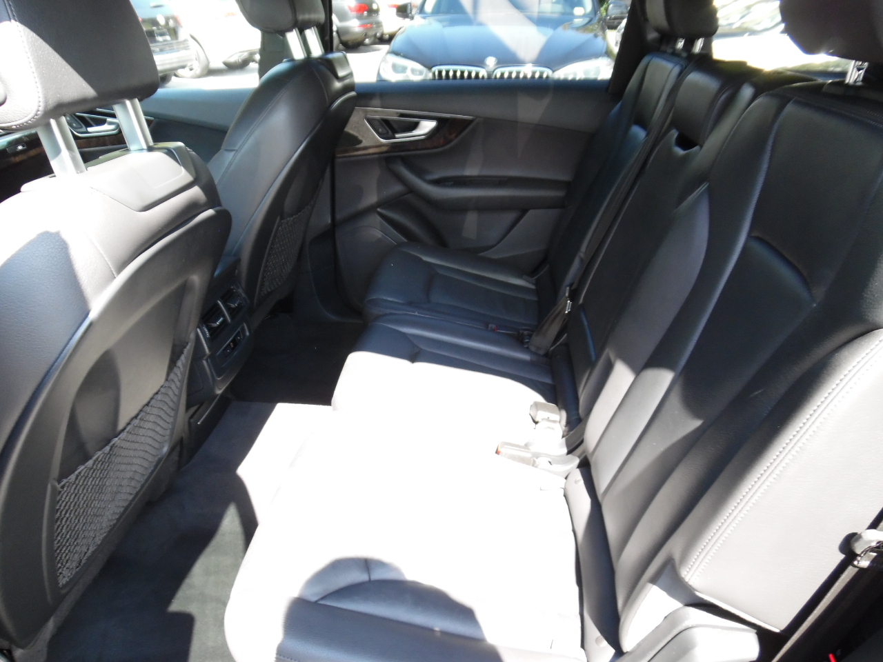 Audi Q7 3.0 TFSI Premium 2017 Audi Q7 3.0 TFSI Premium 2017