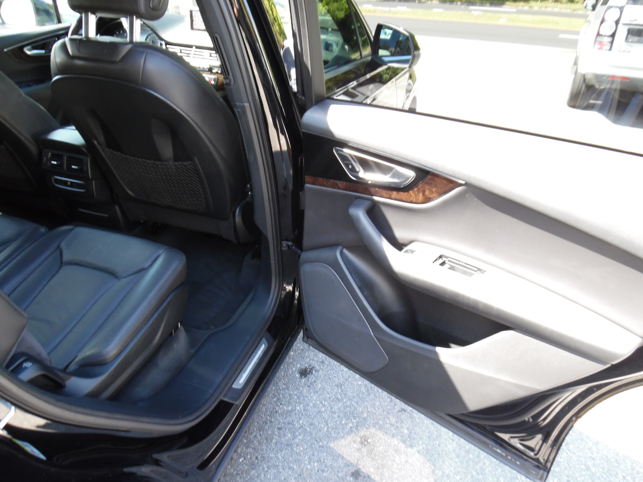 Audi Q7 3.0 TFSI Premium 2017 Audi Q7 3.0 TFSI Premium 2017