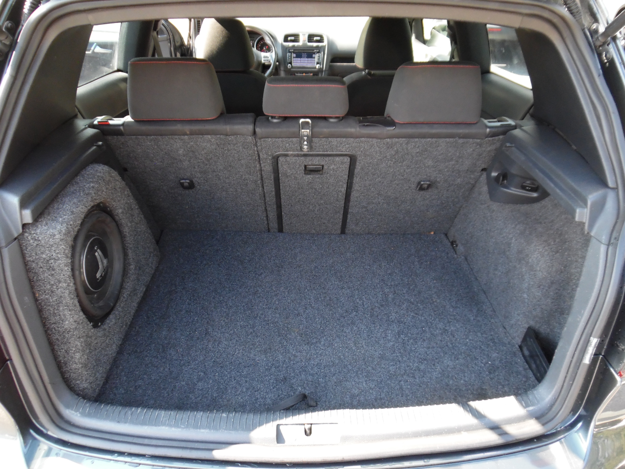 Volkswagen GTI 2dr HB DSG w/Sunroof & Navi PZEV 2011 Volkswagen GTI 2dr HB DSG w/Sunroof & Navi PZEV 2011