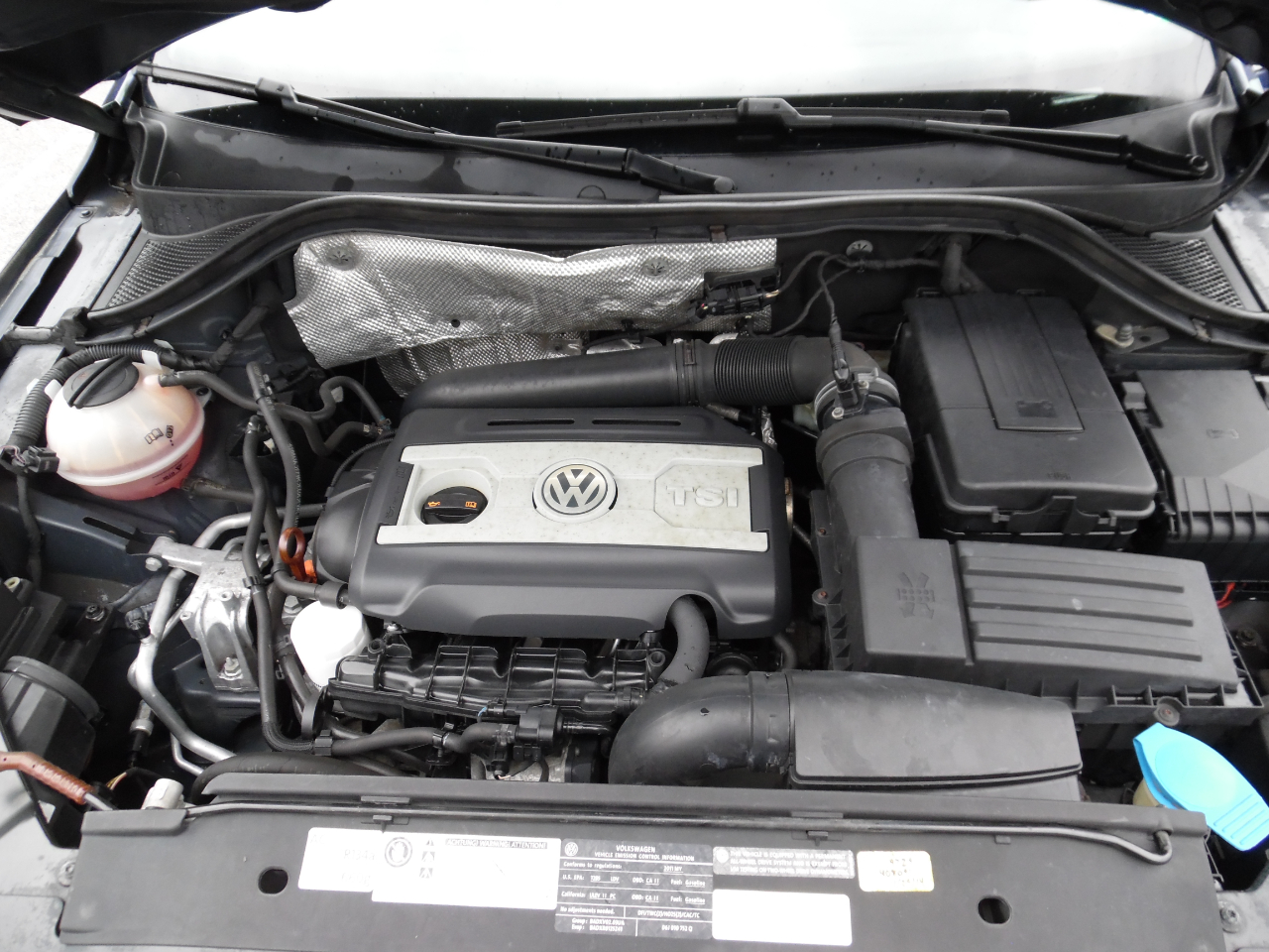 2011 Volkswagen Tiguan S photo 22
