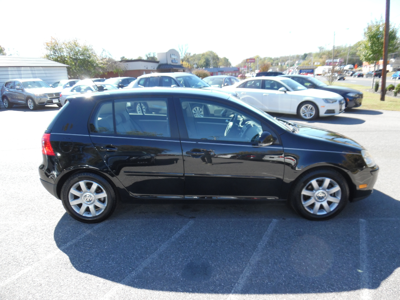 Volkswagen Rabbit 4dr HB Auto S 2009 Volkswagen Rabbit 4dr HB Auto S 2009