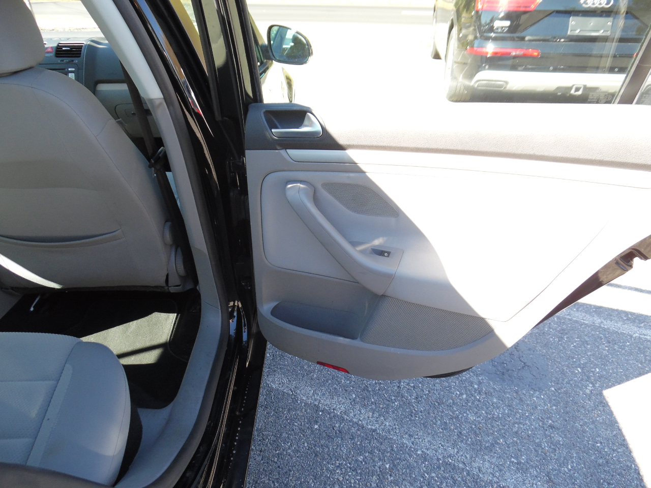 Volkswagen Rabbit 4dr HB Auto S 2009 Volkswagen Rabbit 4dr HB Auto S 2009