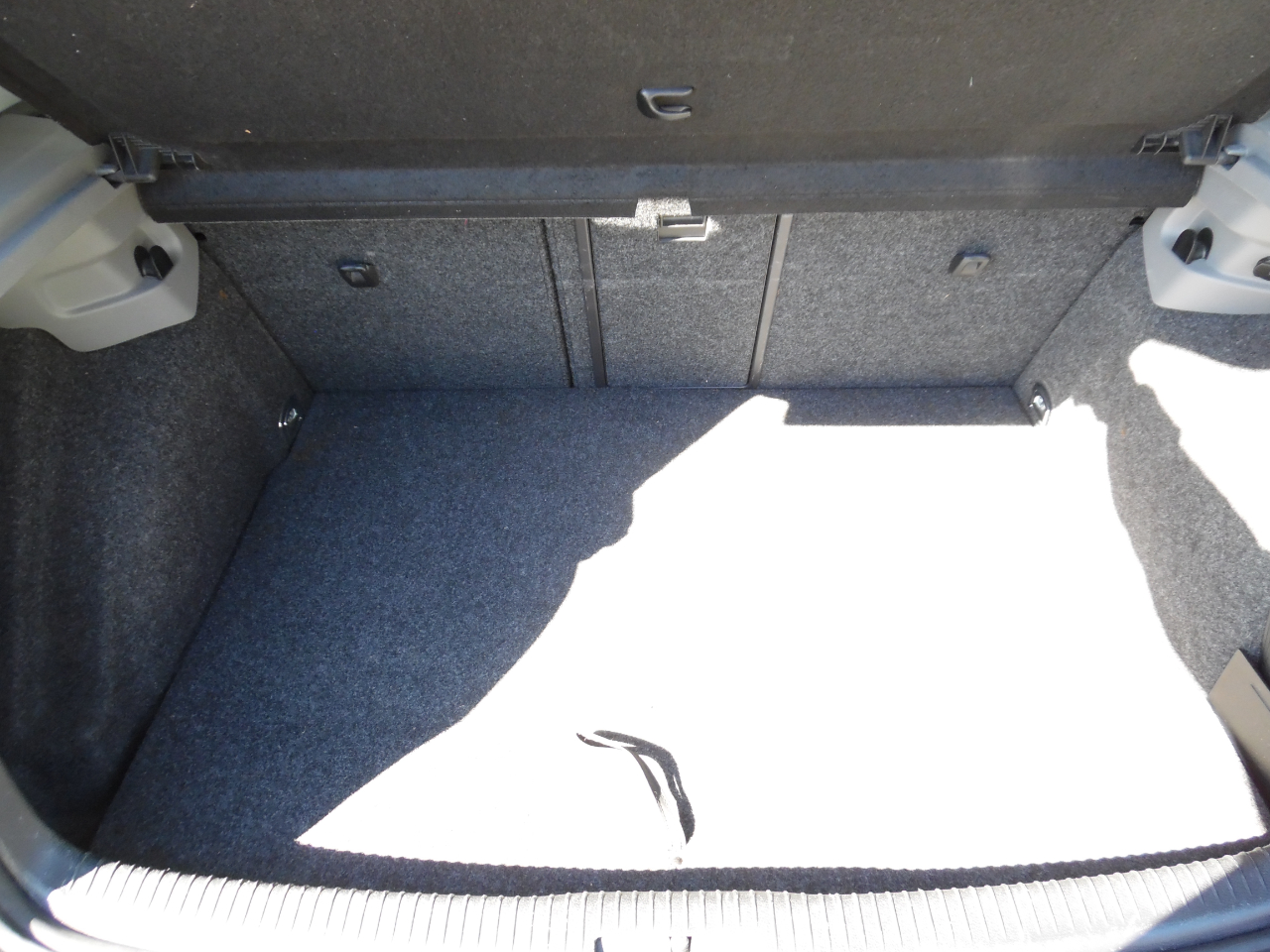 Volkswagen Rabbit 4dr HB Auto S 2009 Volkswagen Rabbit 4dr HB Auto S 2009