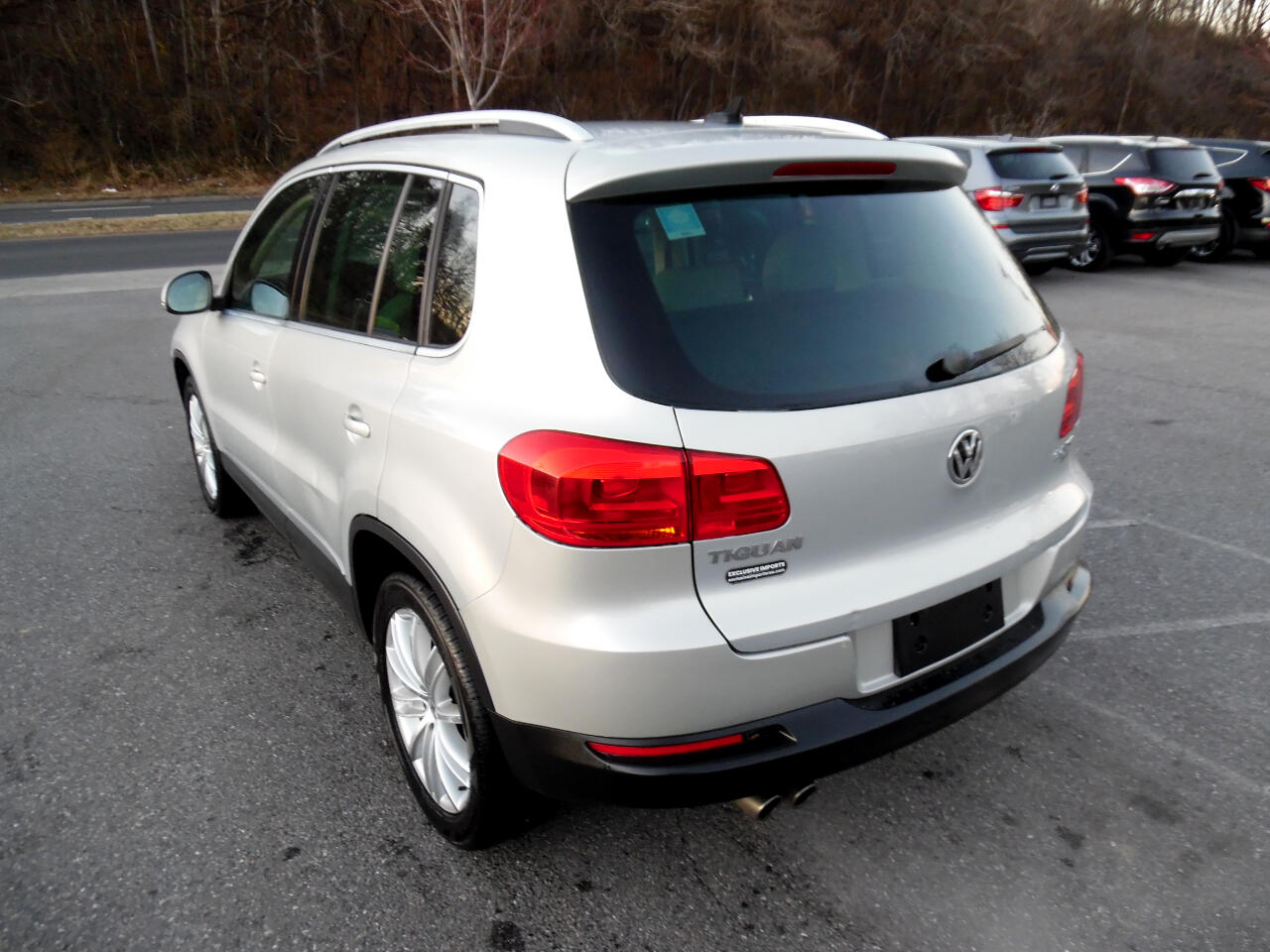 Volkswagen Tiguan 2WD 4dr Auto SE w/Sunroof & Nav 2012
