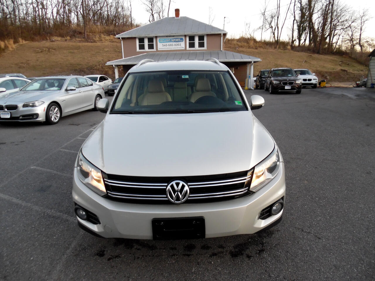 Volkswagen Tiguan 2WD 4dr Auto SE w/Sunroof & Nav 2012