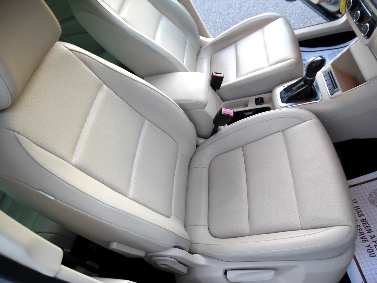 Volkswagen Tiguan 2WD 4dr Auto SE w/Sunroof & Nav 2012