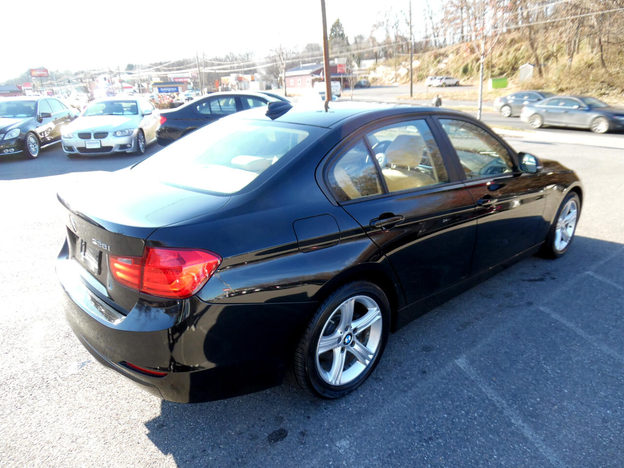BMW 3 Series 4dr Sdn 328i RWD 2013