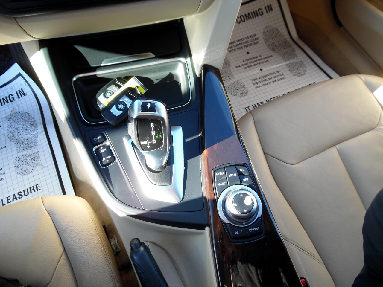 BMW 3 Series 4dr Sdn 328i RWD 2013