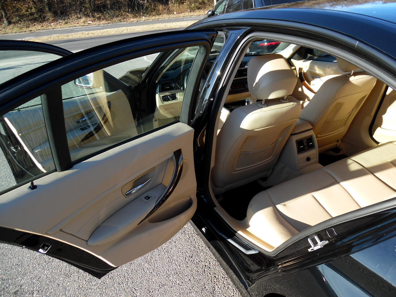 BMW 3 Series 4dr Sdn 328i RWD 2013