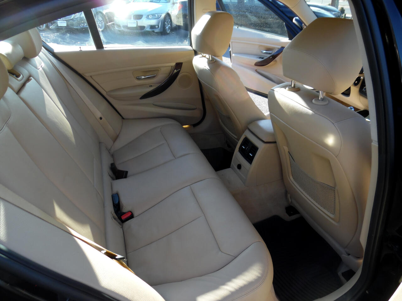 BMW 3 Series 4dr Sdn 328i RWD 2013