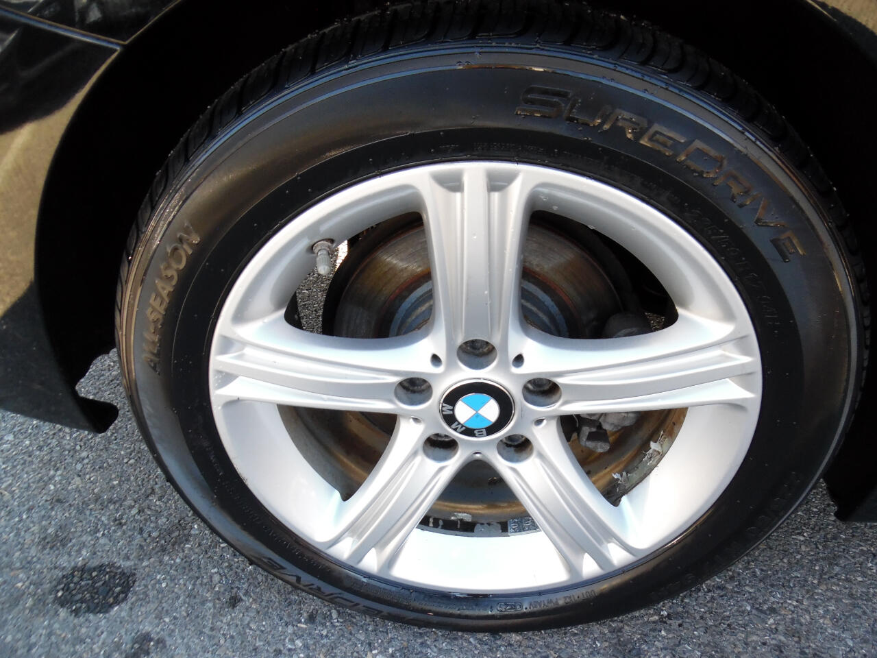 BMW 3 Series 4dr Sdn 328i RWD 2013