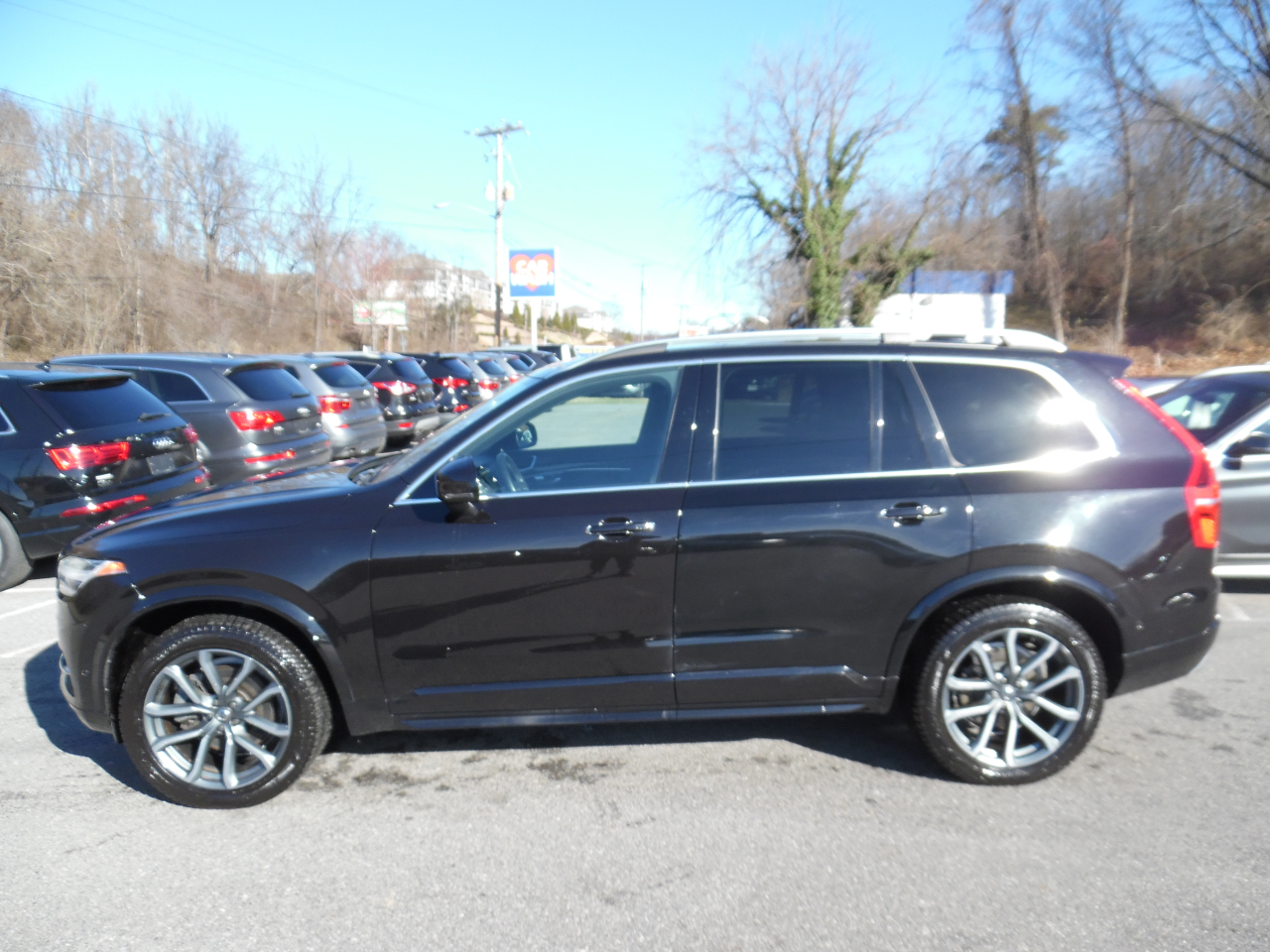 Volvo XC90 T6 AWD 7-Passenger Momentum 2017