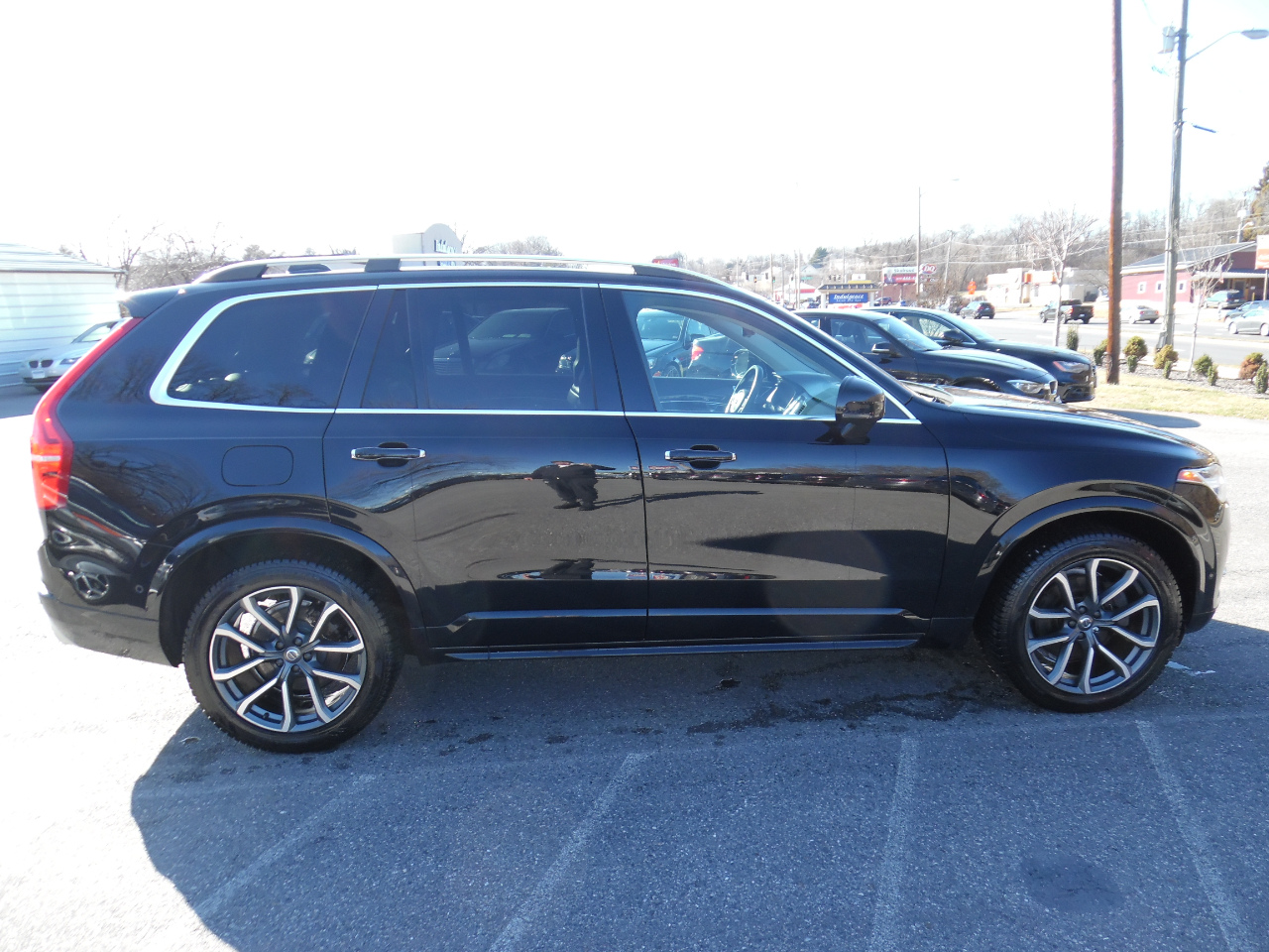 Volvo XC90 T6 AWD 7-Passenger Momentum 2017