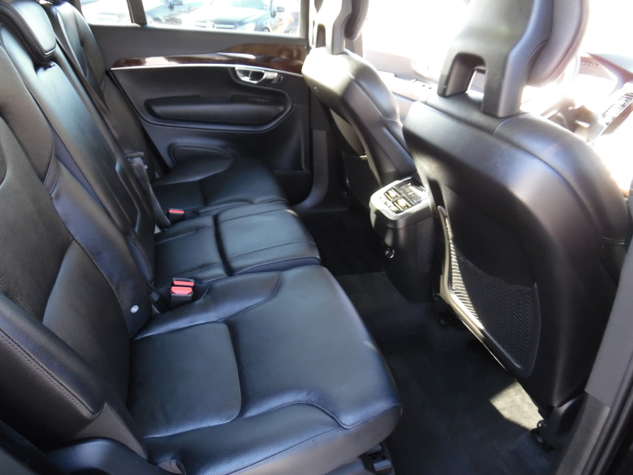 Volvo XC90 T6 AWD 7-Passenger Momentum 2017