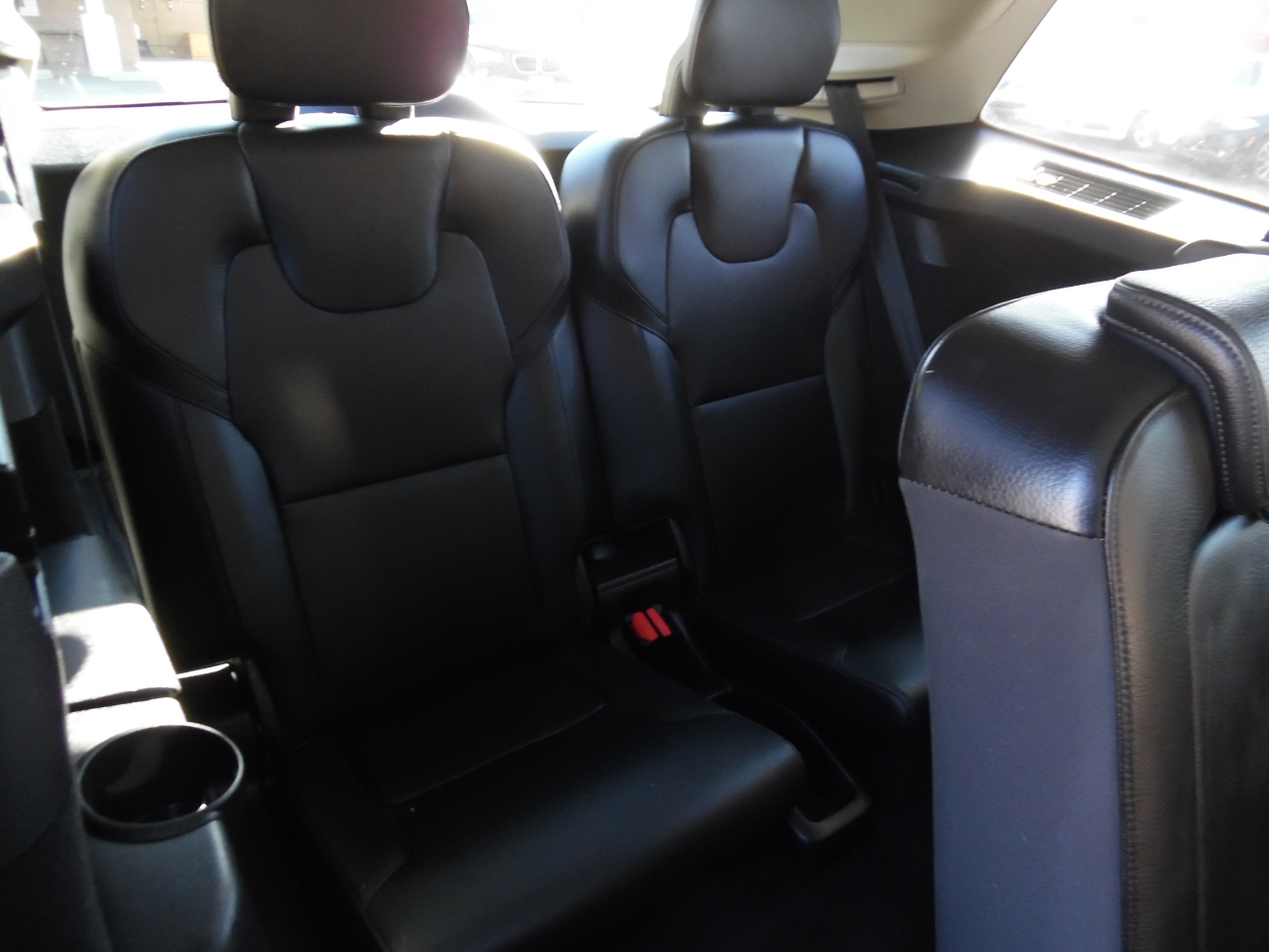 Volvo XC90 T6 AWD 7-Passenger Momentum 2017