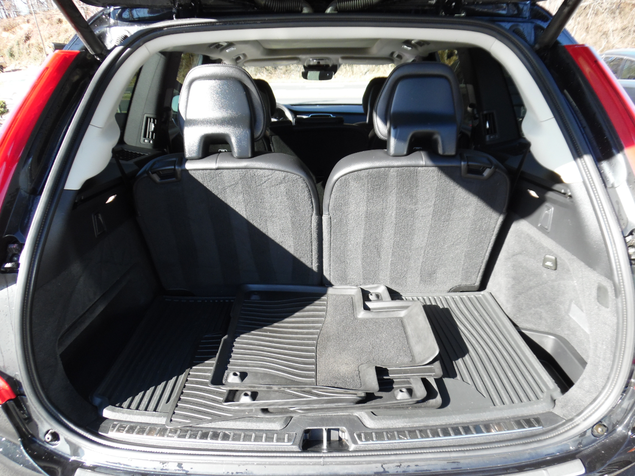 Volvo XC90 T6 AWD 7-Passenger Momentum 2017