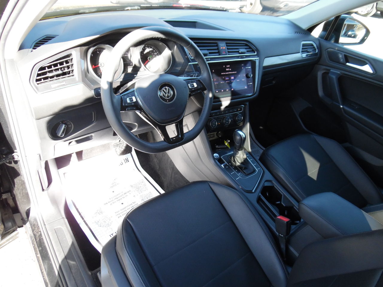 Volkswagen Tiguan 2.0T SE R-Line Black FWD 2020