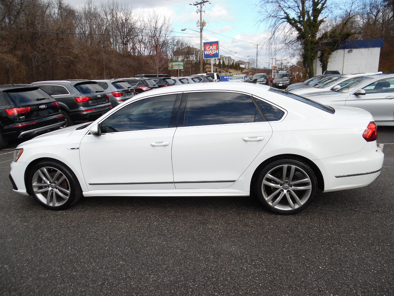 Volkswagen Passat R-Line w/Comfort Pkg Auto 2017