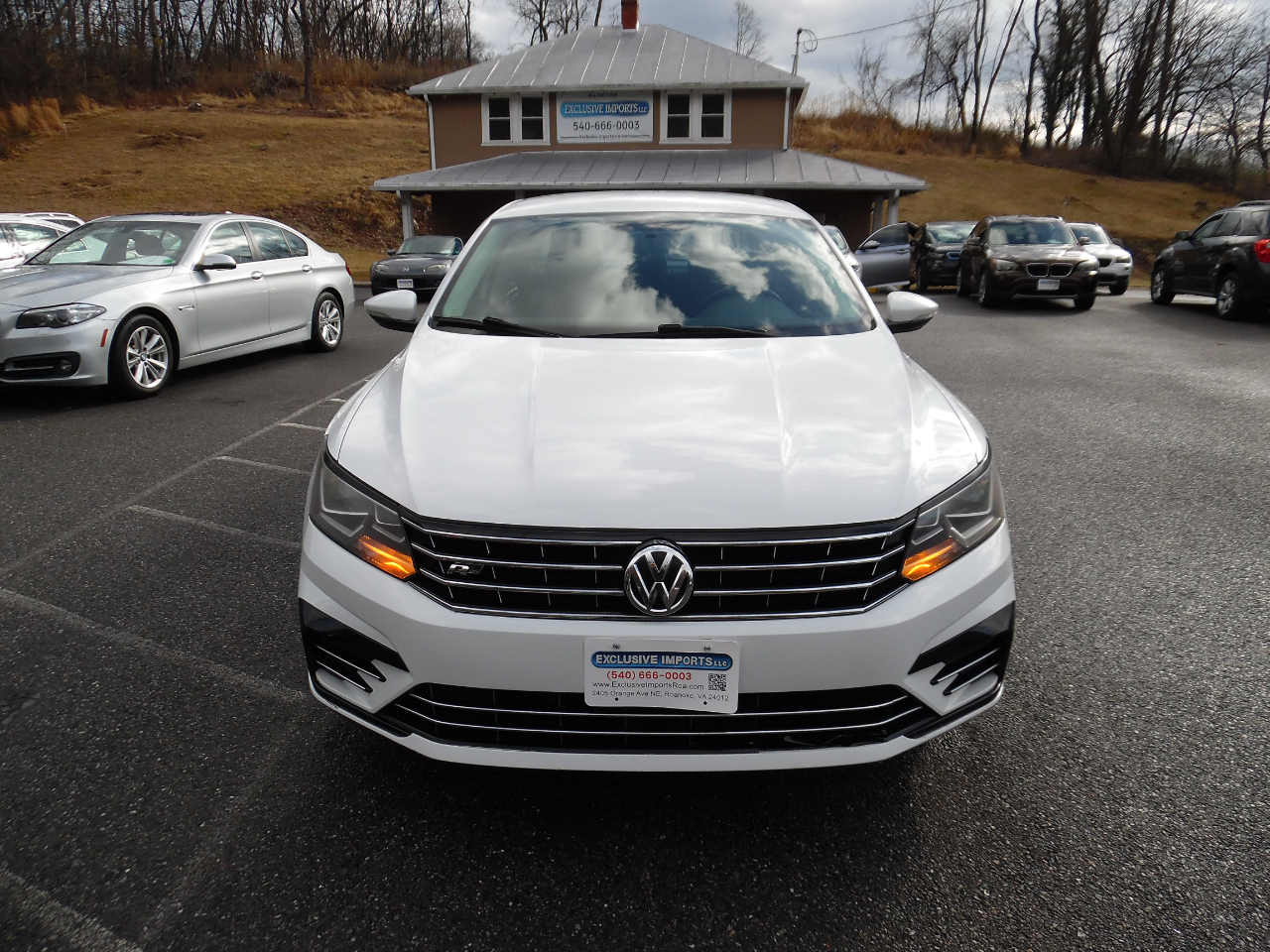 Volkswagen Passat R-Line w/Comfort Pkg Auto 2017