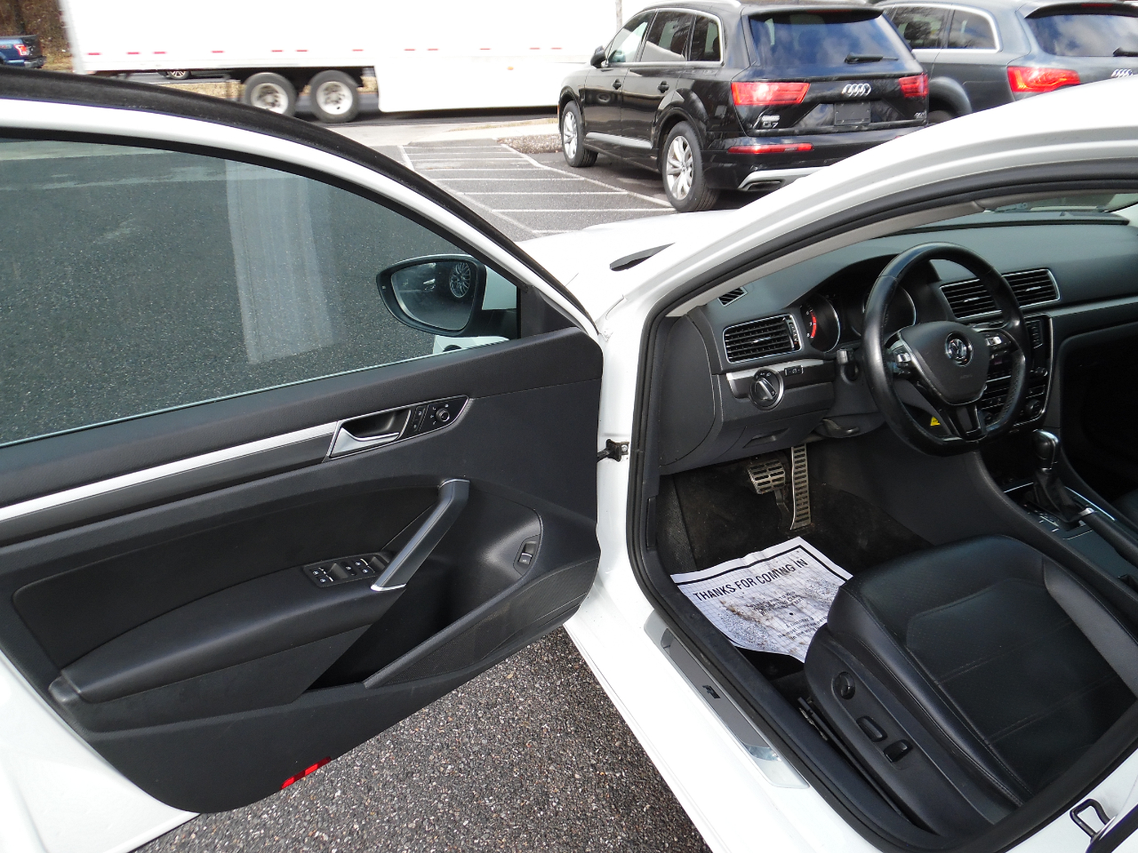 Volkswagen Passat R-Line w/Comfort Pkg Auto 2017