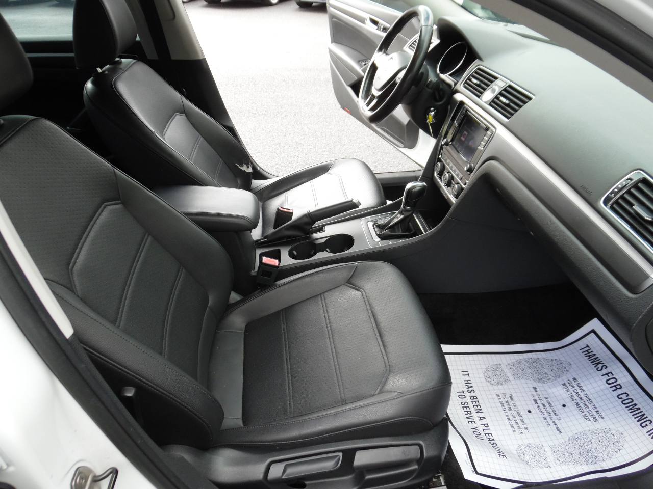 Volkswagen Passat R-Line w/Comfort Pkg Auto 2017