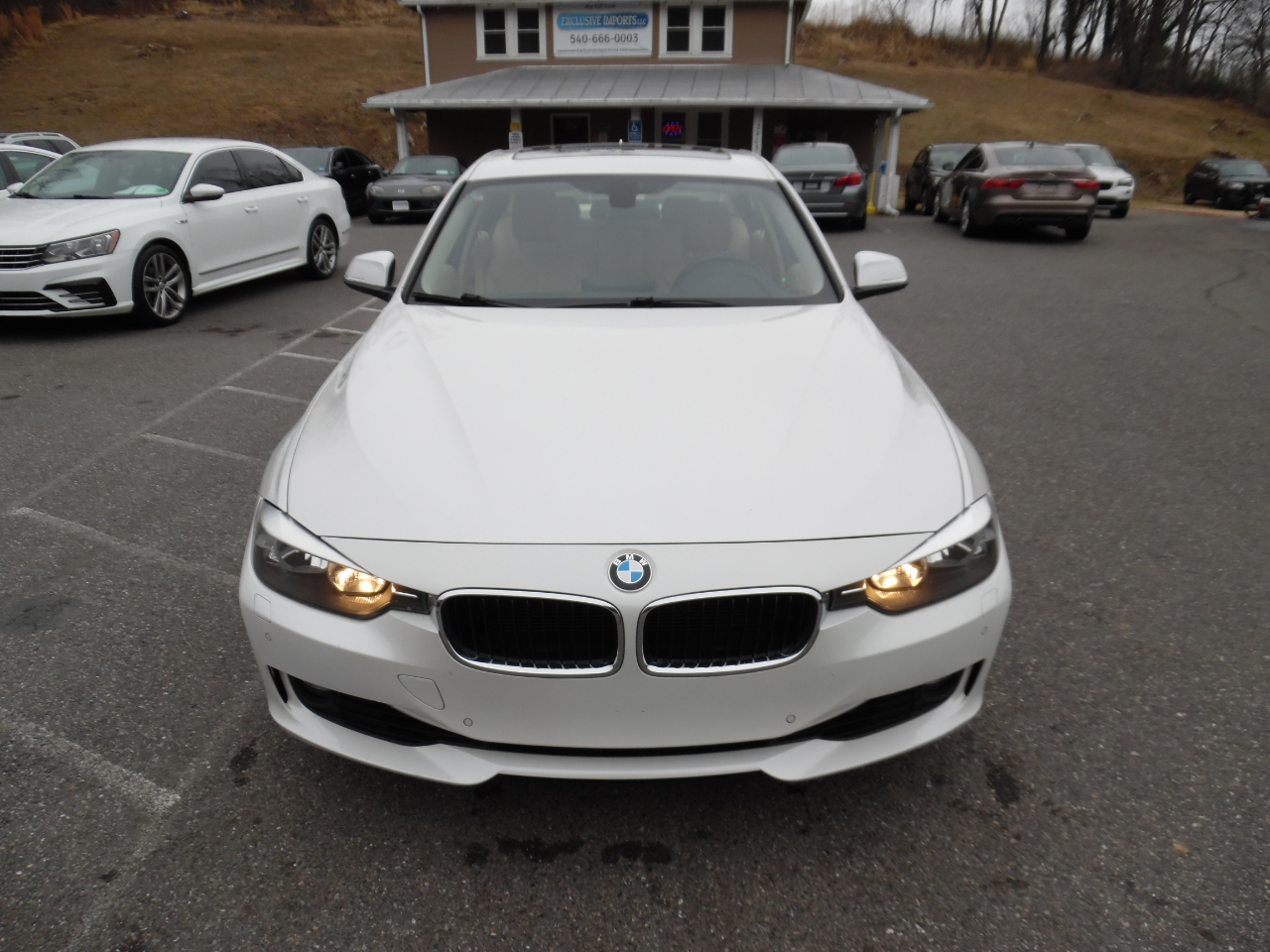 BMW 3 Series 4dr Sdn 328i xDrive AWD 2013