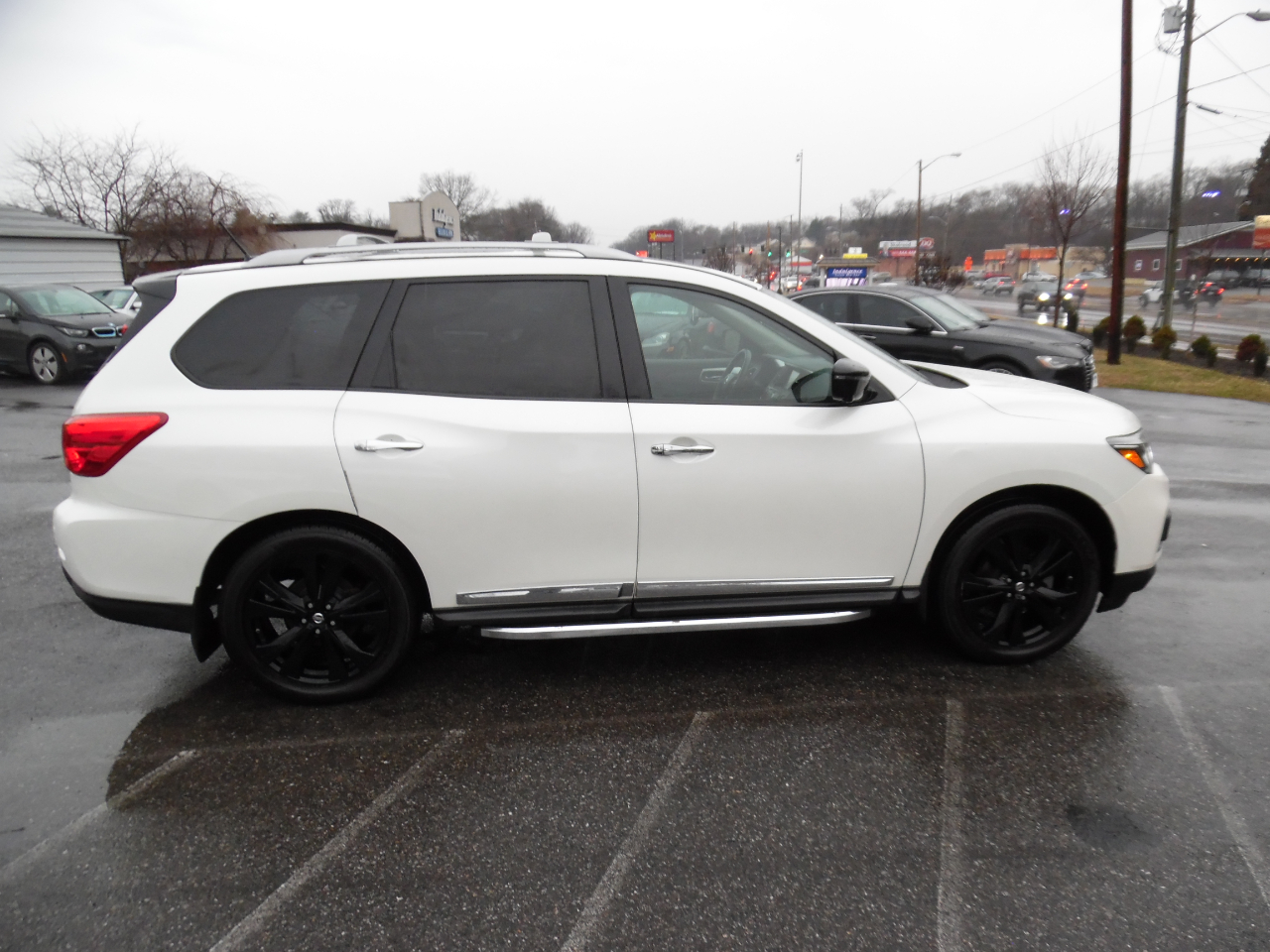 Nissan Pathfinder 4x4 Platinum 2017