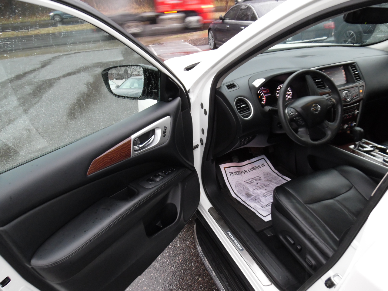 Nissan Pathfinder 4x4 Platinum 2017