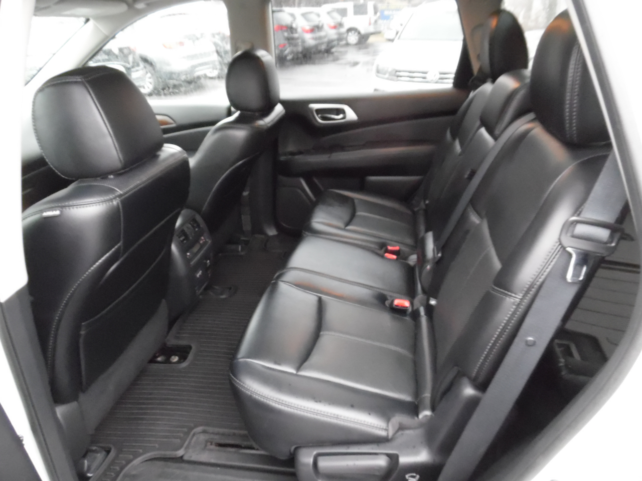 Nissan Pathfinder 4x4 Platinum 2017