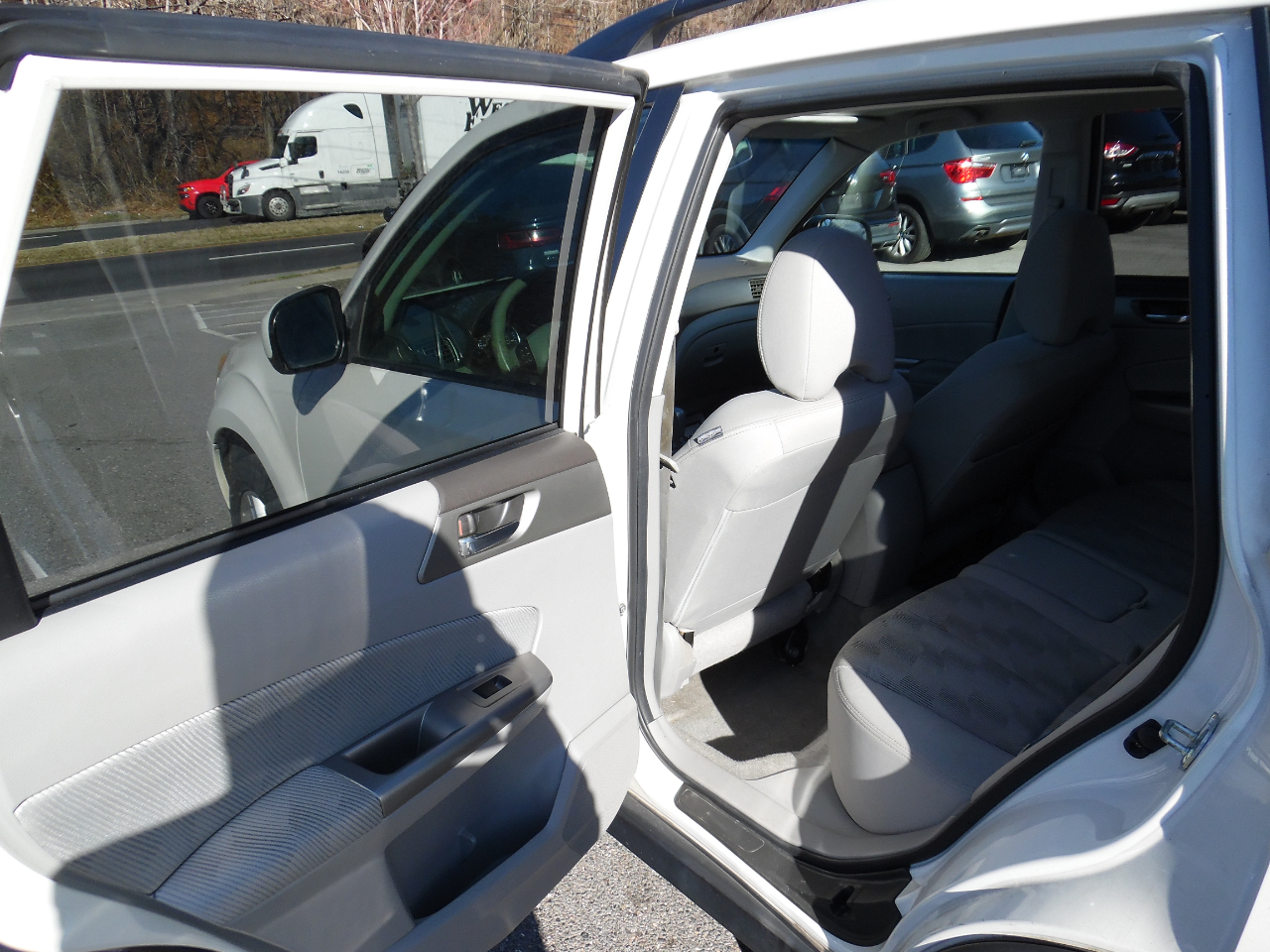 Subaru Forester 4dr Auto 2.5X Premium w/All-Weather Pkg 2010