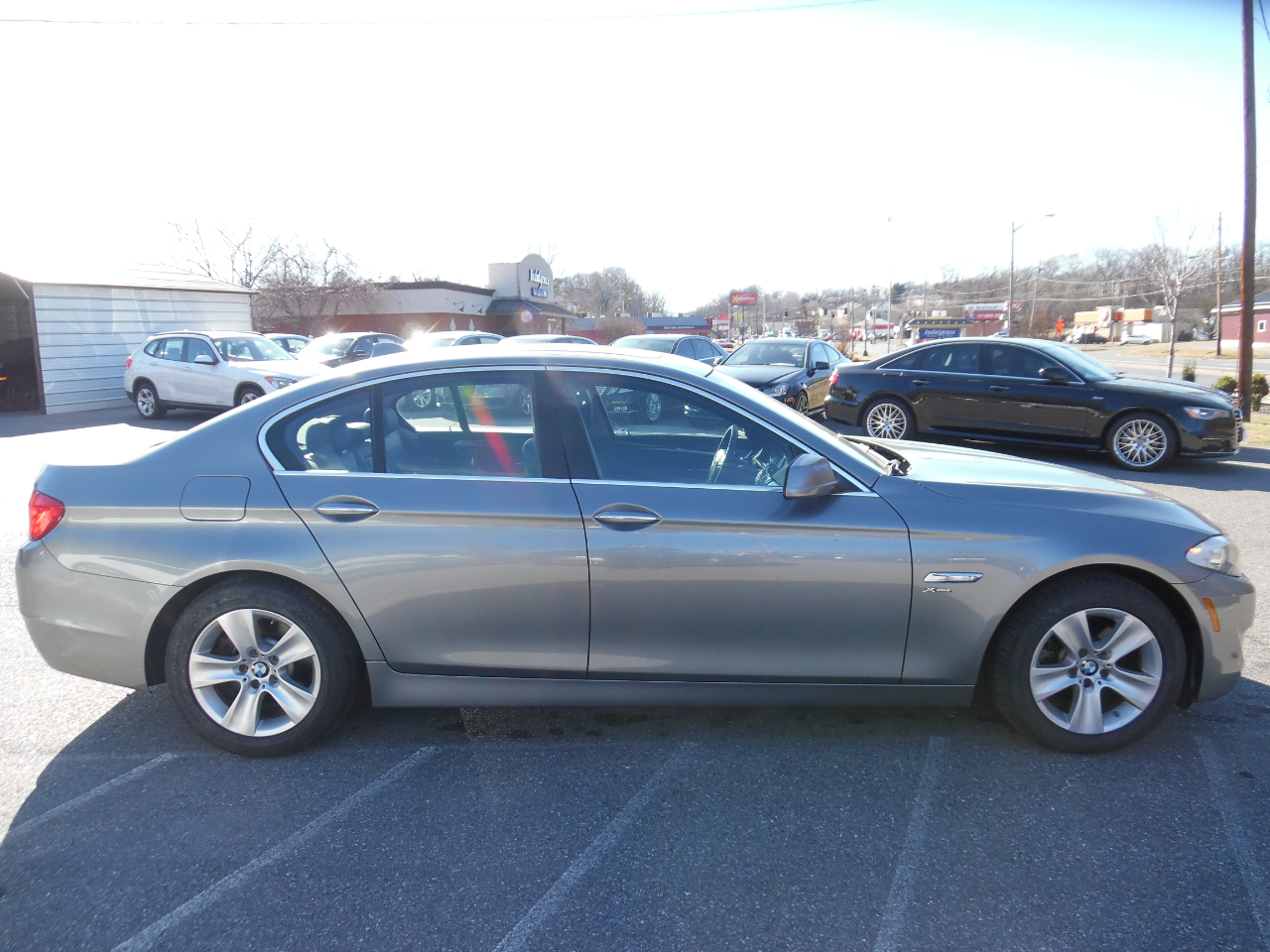 BMW 5 Series 4dr Sdn 528i xDrive AWD 2012