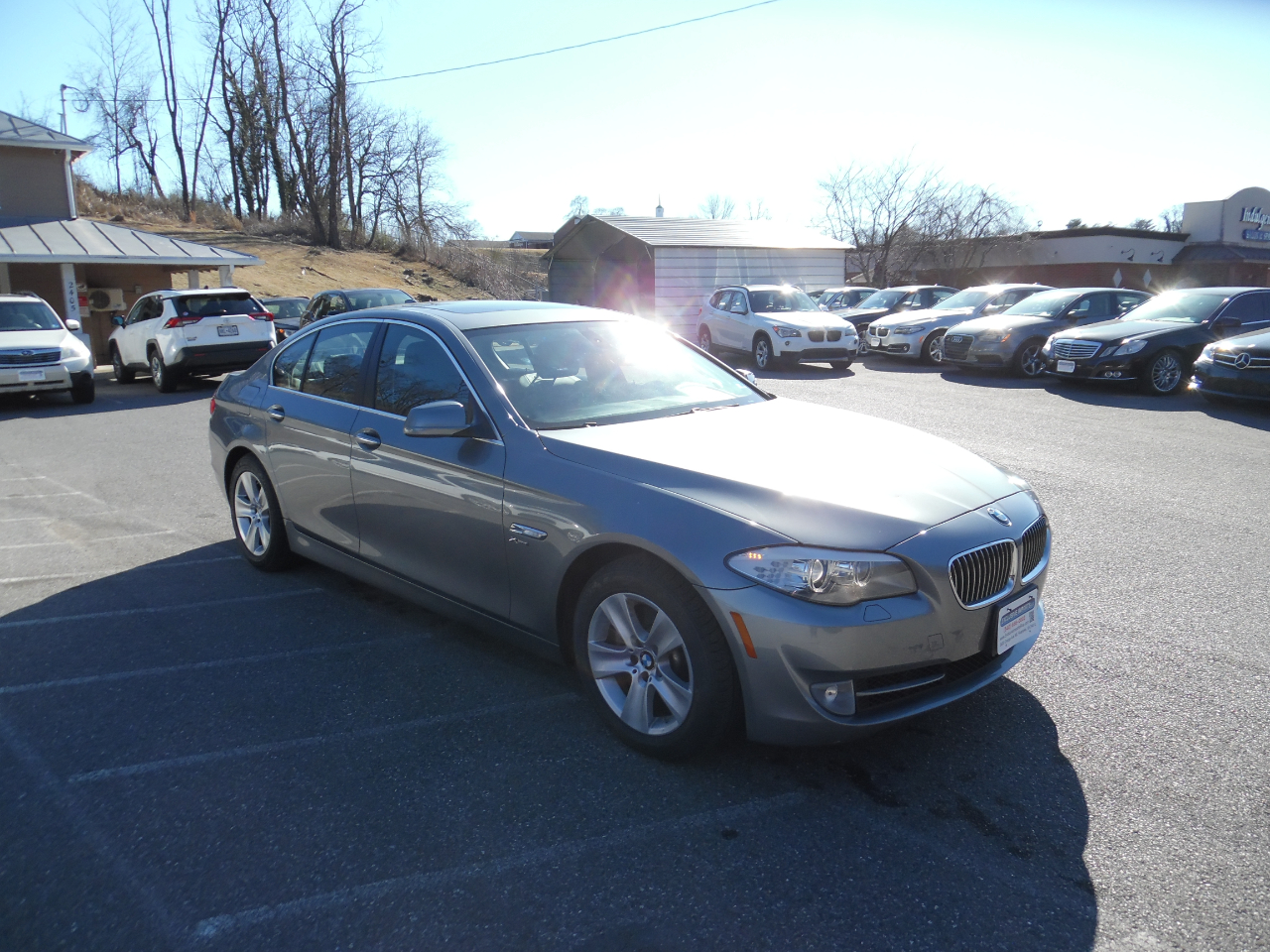 BMW 5 Series 4dr Sdn 528i xDrive AWD 2012