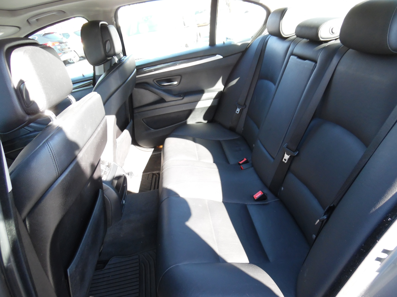 BMW 5 Series 4dr Sdn 528i xDrive AWD 2012