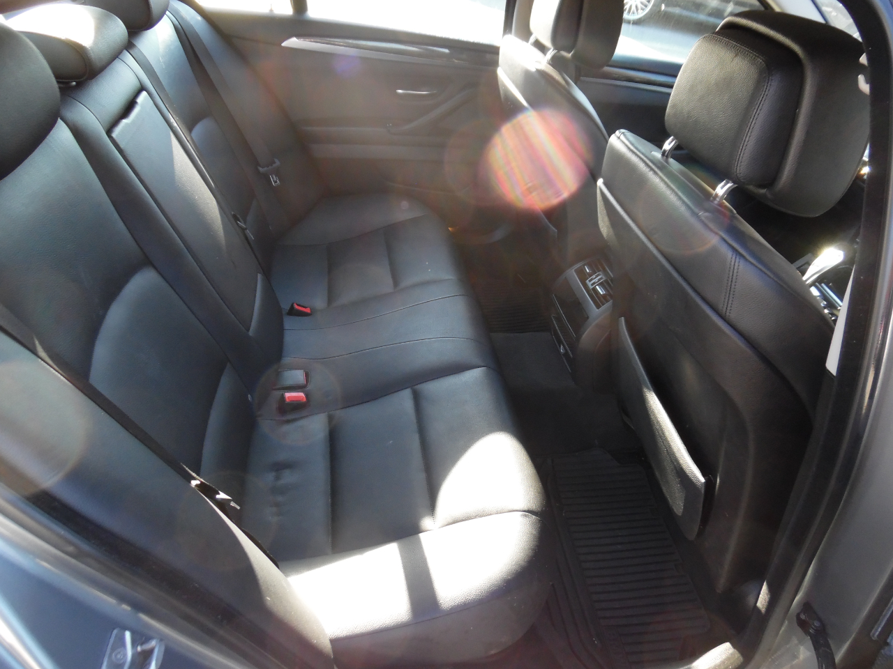 BMW 5 Series 4dr Sdn 528i xDrive AWD 2012