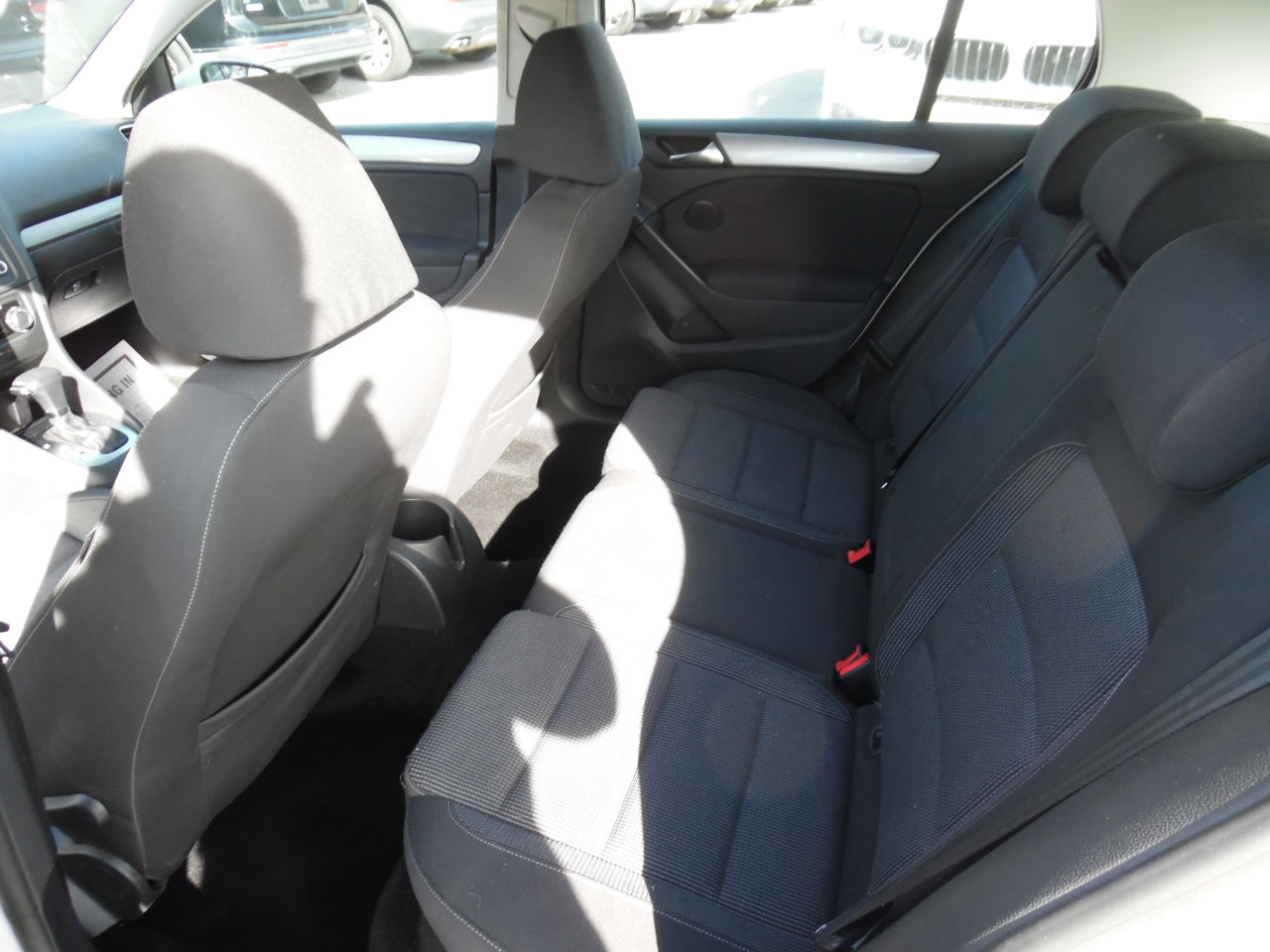 Volkswagen Golf 4dr HB Auto 2010