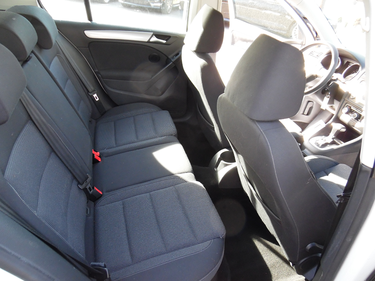 Volkswagen Golf 4dr HB Auto 2010