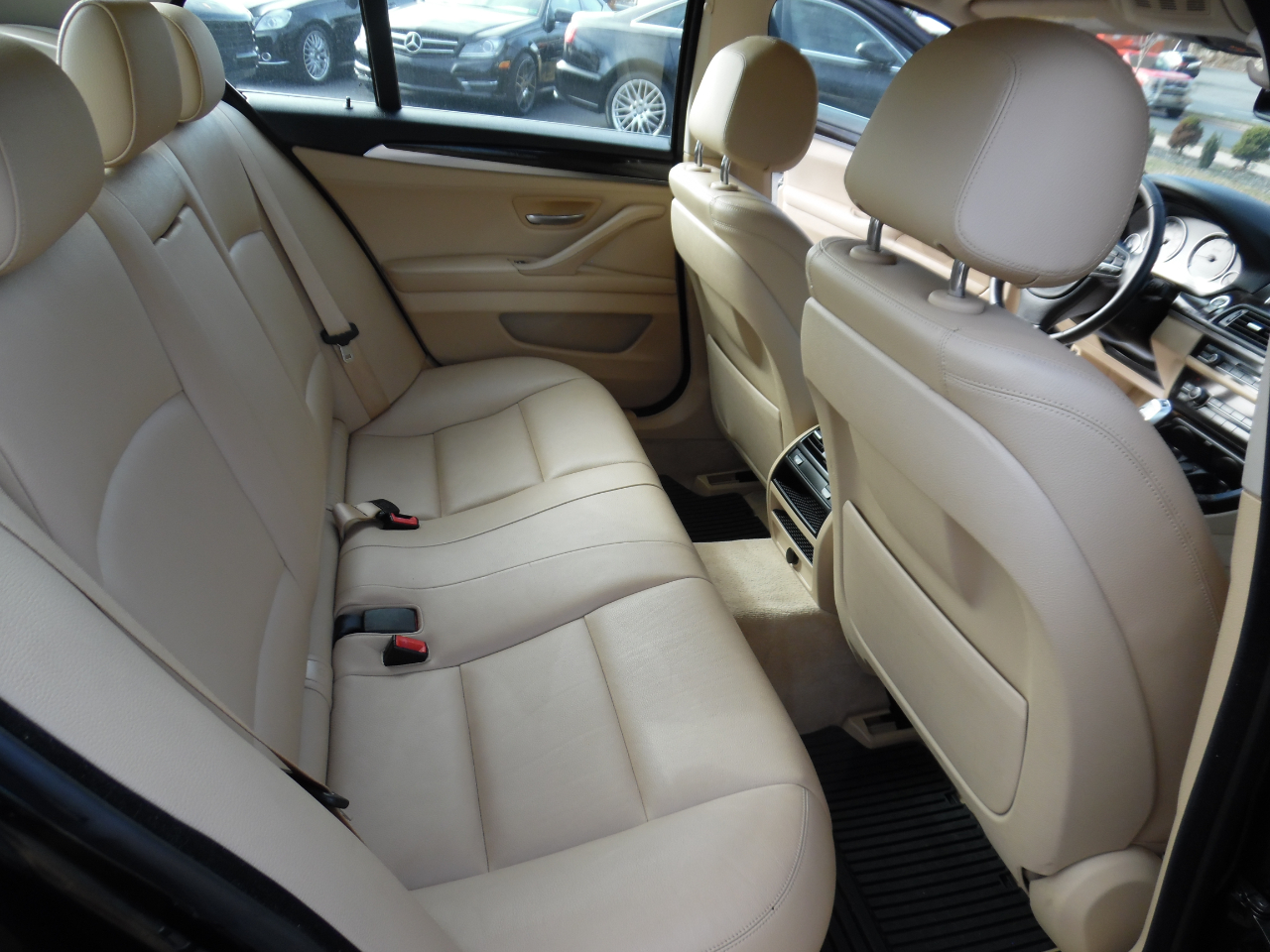 BMW 5 Series 4dr Sdn 528i xDrive AWD 2014