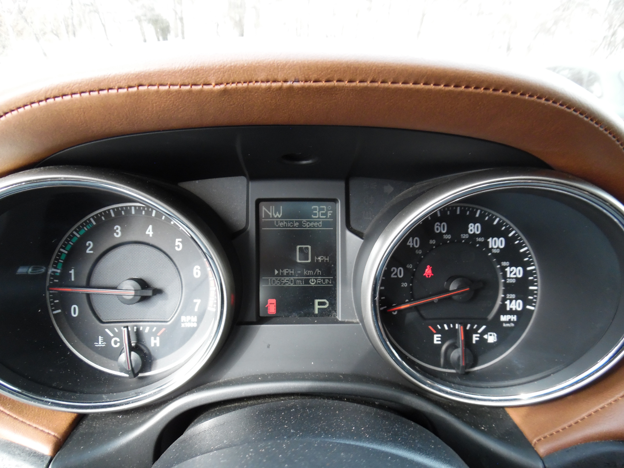 Jeep Grand Cherokee 4WD 4dr Overland Summit 2012